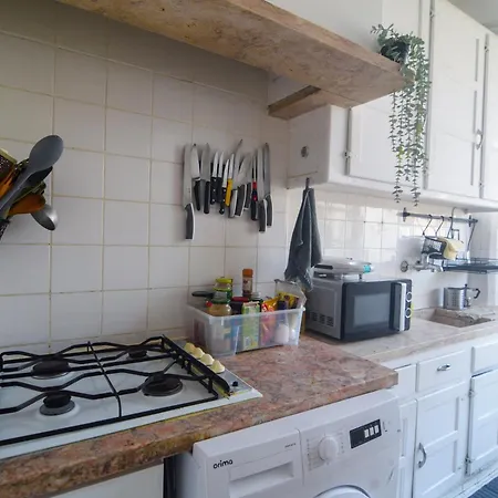 بيت ضيافة Maria Shared In